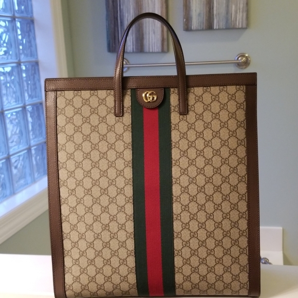 Gucci purses - Picture 1 of 1
